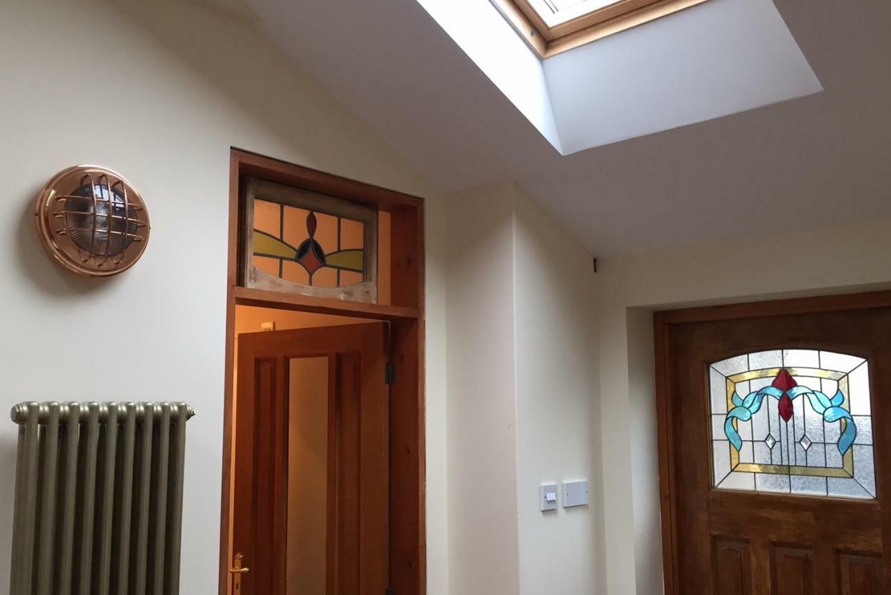 Lovely Three Bedroomed House, Parking 2 Cars London Exterior photo